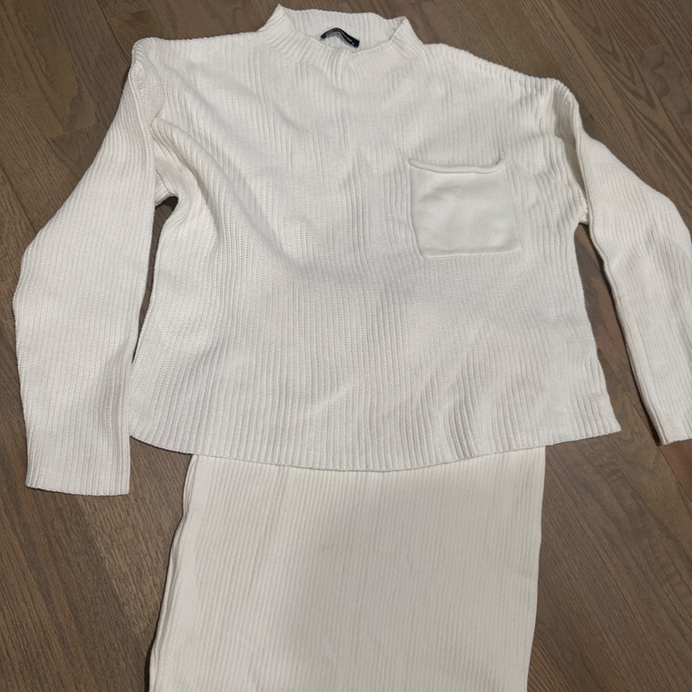 Matching sweater skirt/top. Like New size medium. - Picture 3 of 4